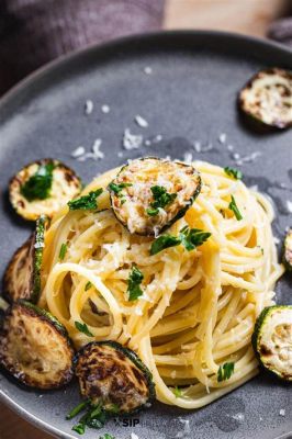   Spaghetti alla Nerano! De ultieme combinatie van romige kazen en zoete courgette, perfect voor een zomerse avondmaaltijd